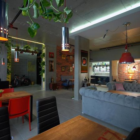Cubby Hotel Lemberg Exterior foto